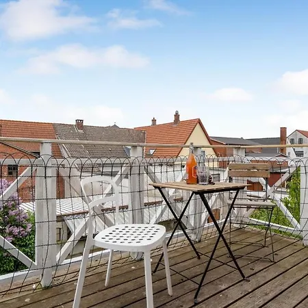 Apartamento With Balcony In *