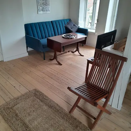 With Balcony In Lejlighed *